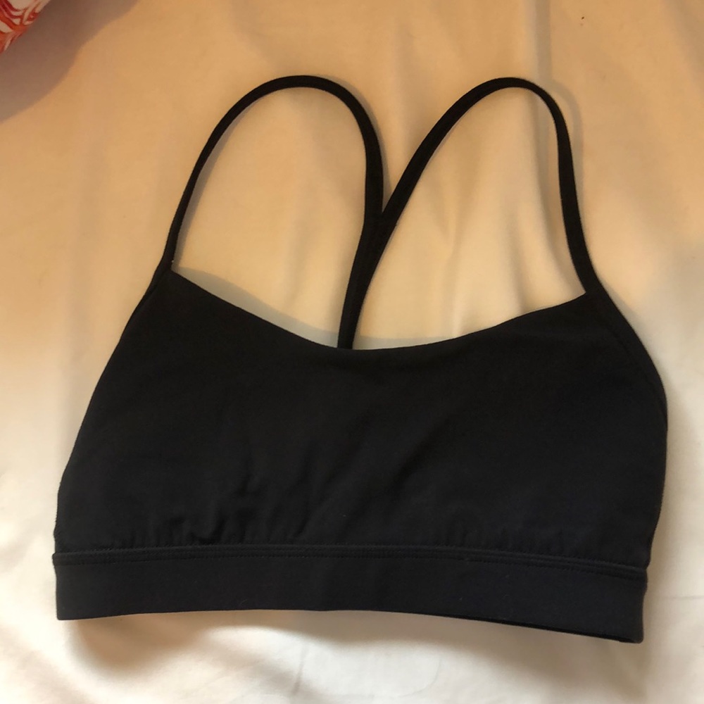 Black lululemon sports bra